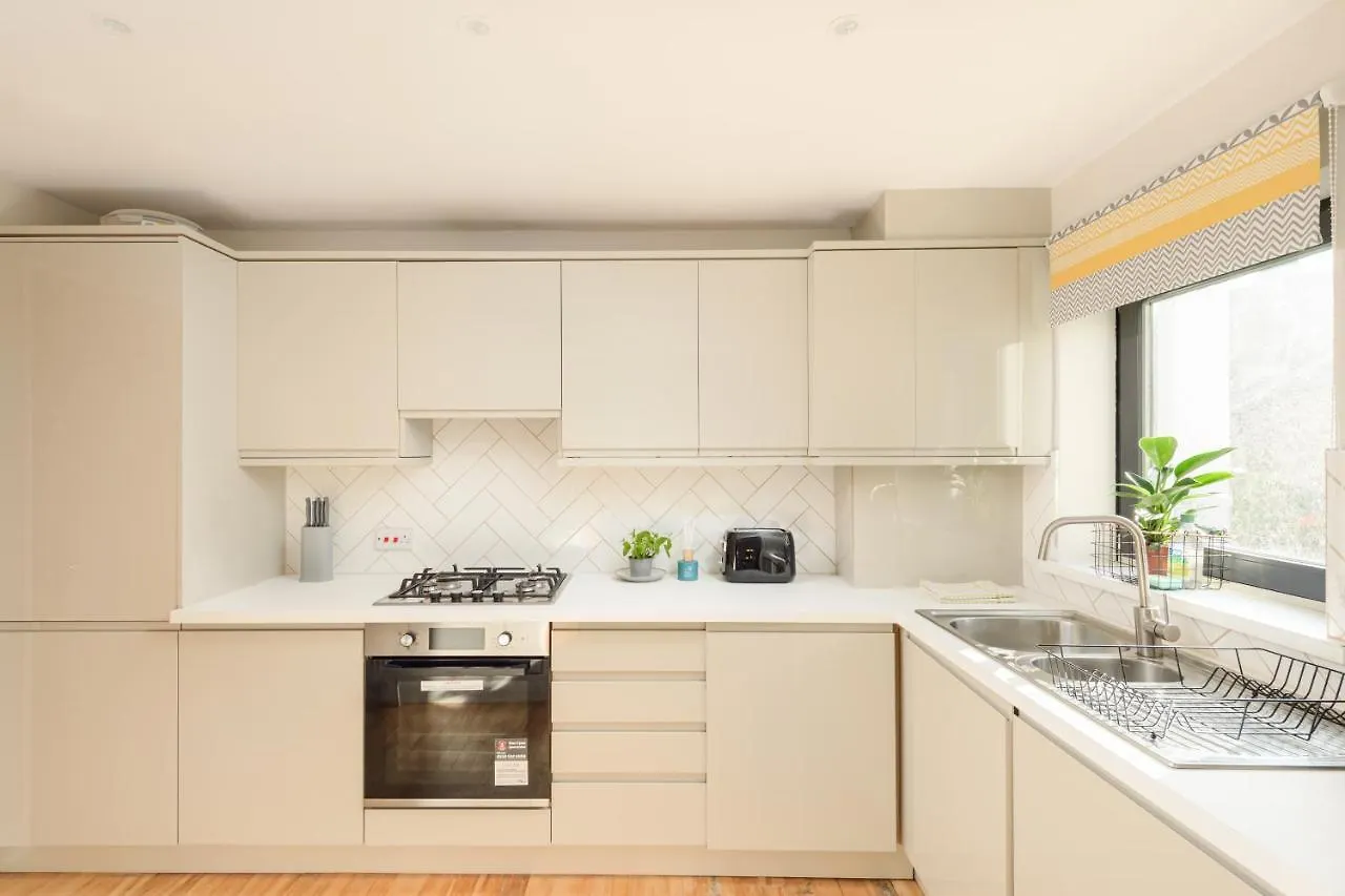 Modern Mews Apartment - New Town Edinburgh United Kingdom